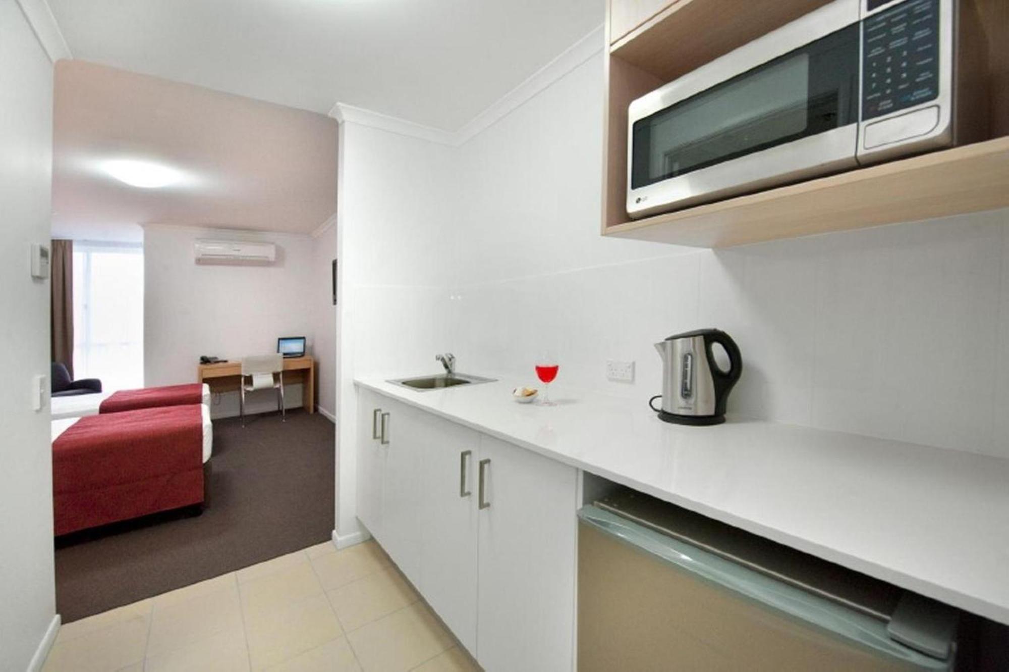 Edge Apartment Hotel Rockhampton Exterior photo